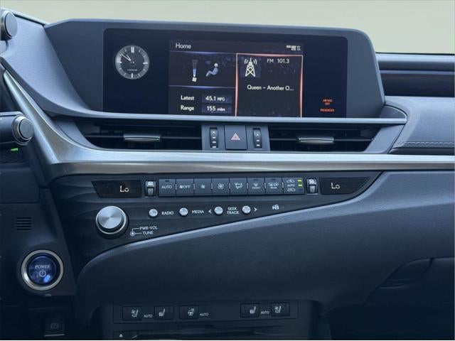 2021 Lexus ES 300h 
