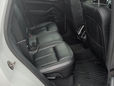 2017 Porsche Cayenne Platinum Edition