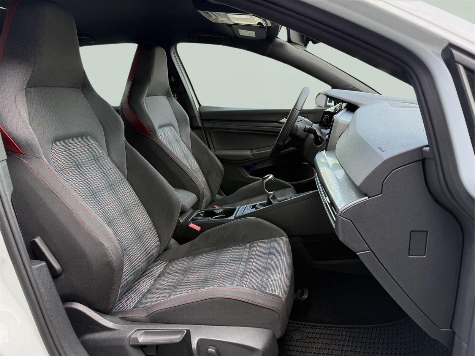 2022 Volkswagen Golf GTI S