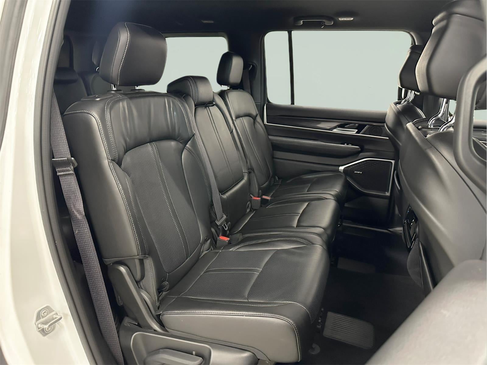 2023 Jeep Wagoneer 4x4