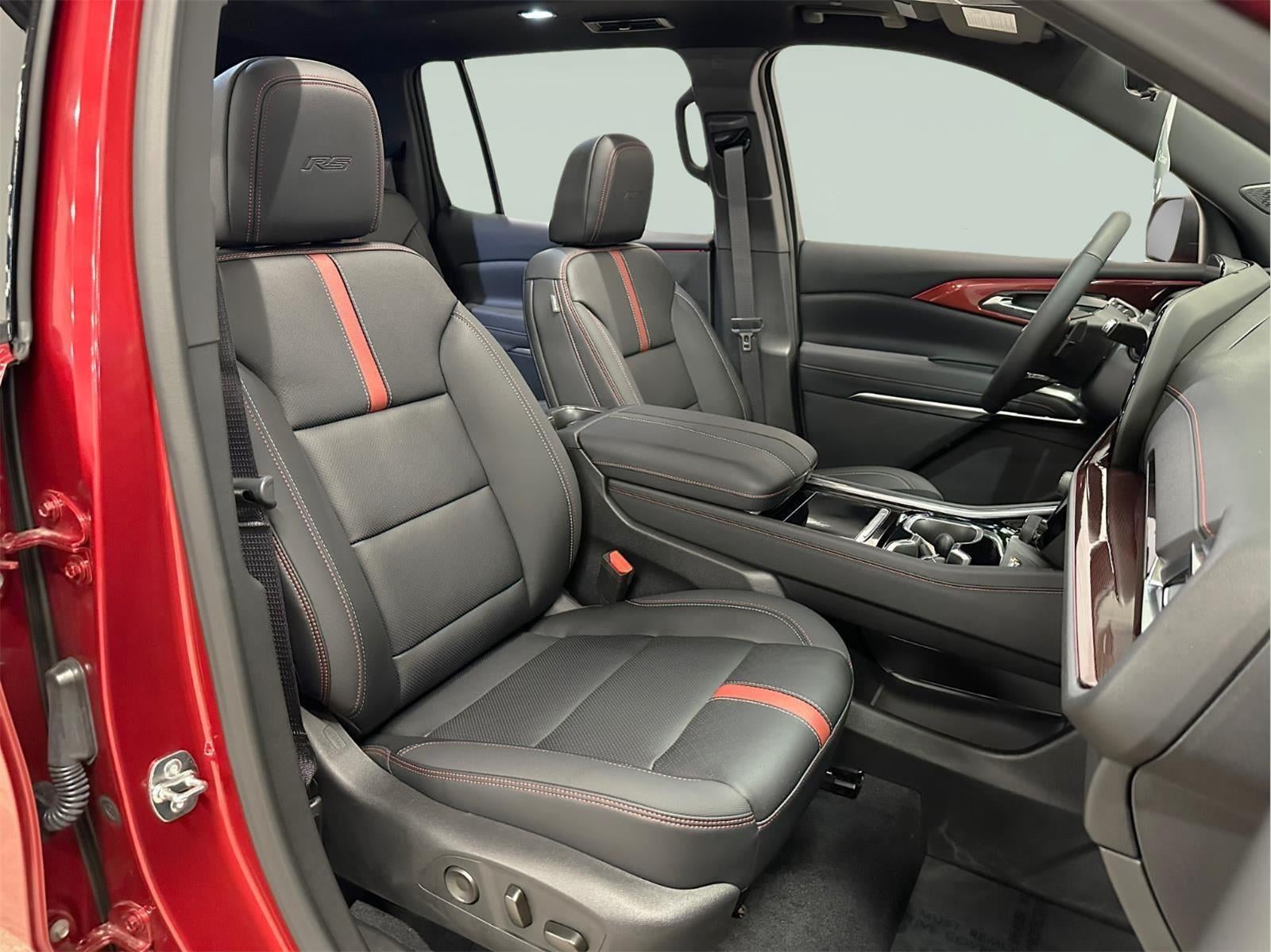 2025 Chevrolet Traverse RS