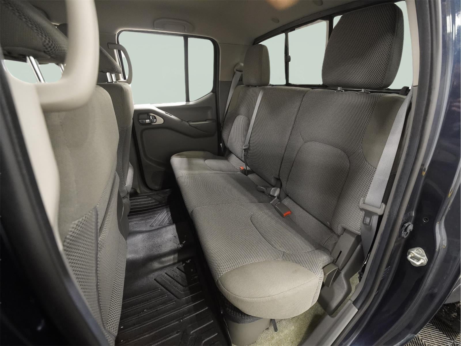 2017 Nissan Frontier SV