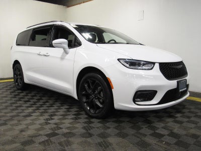 2022 Chrysler Pacifica Touring L AWD