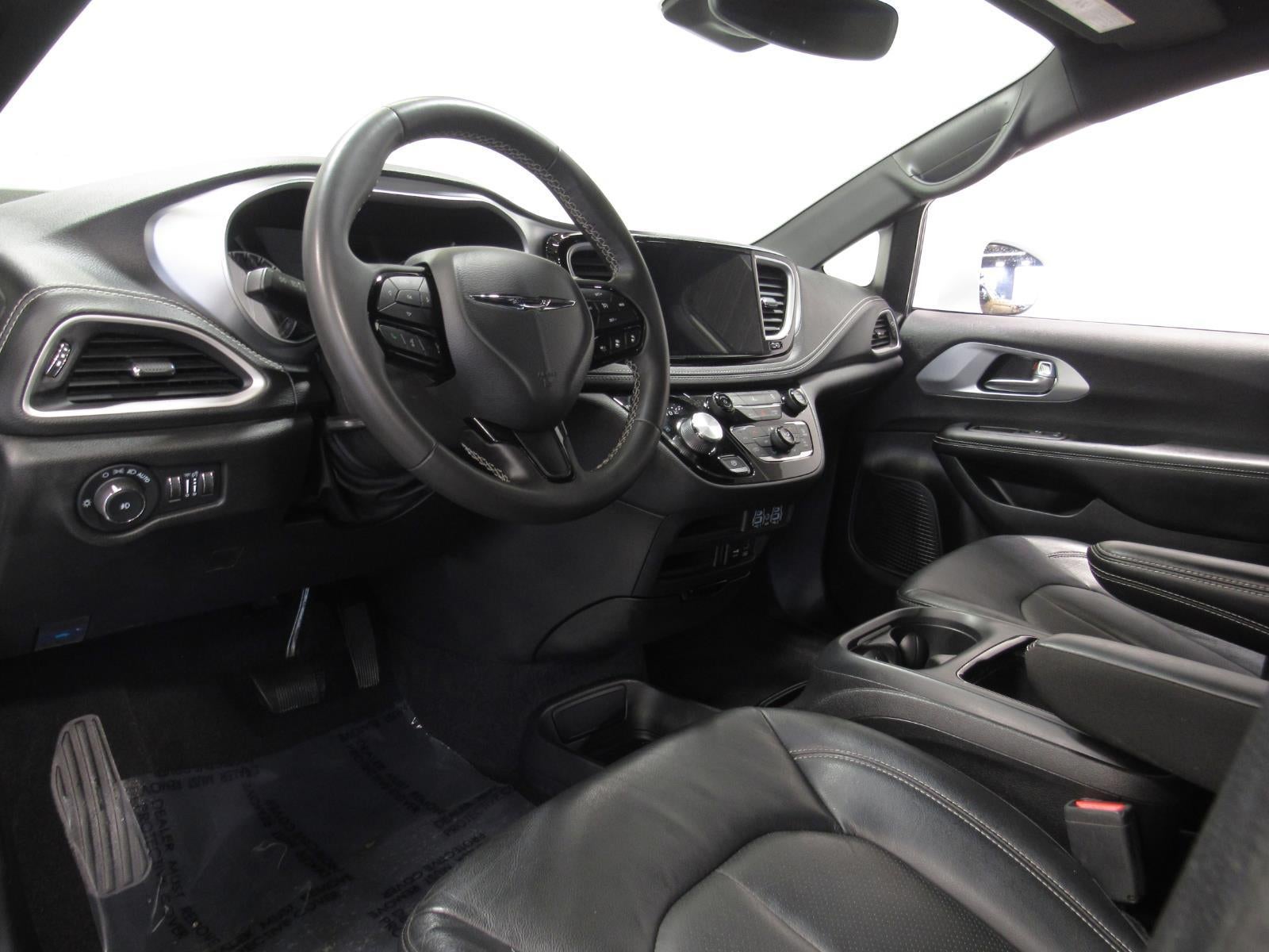 2022 Chrysler Pacifica Touring L AWD