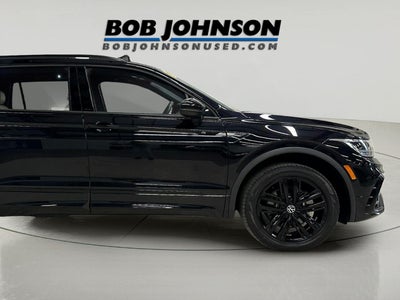 2022 Volkswagen Tiguan SE R-Line Black
