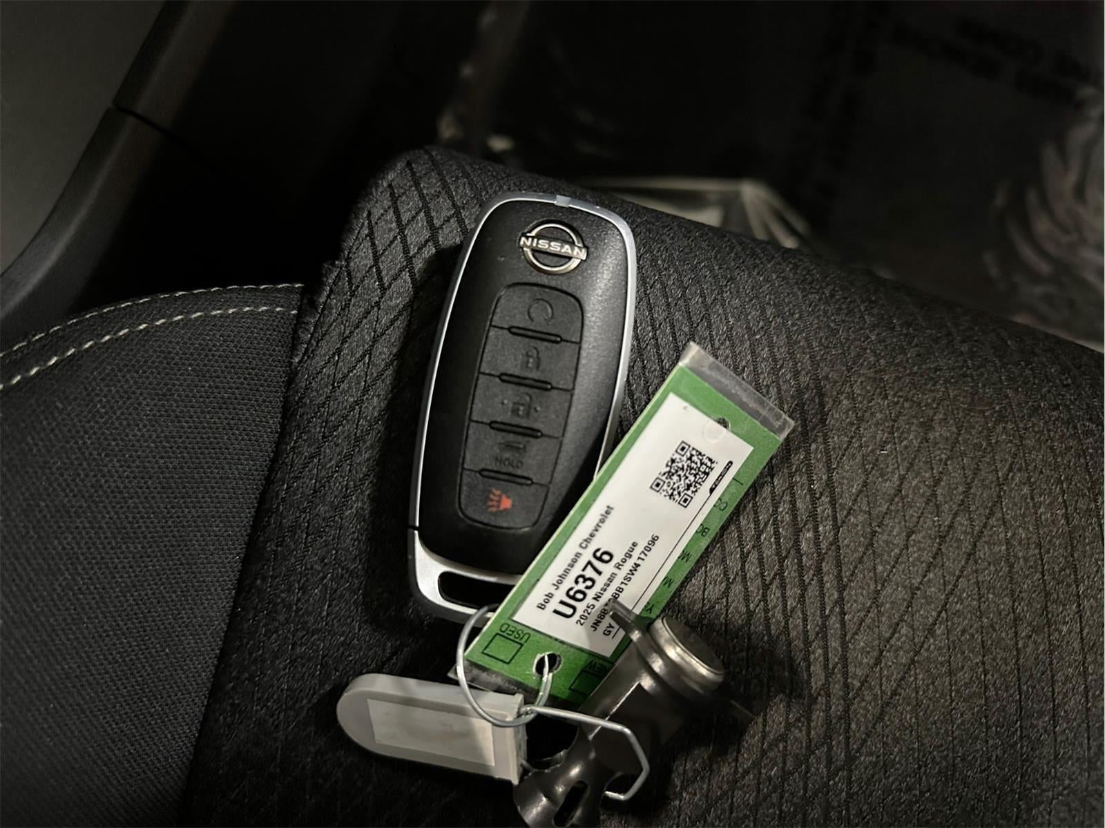 2025 Nissan Rogue SV