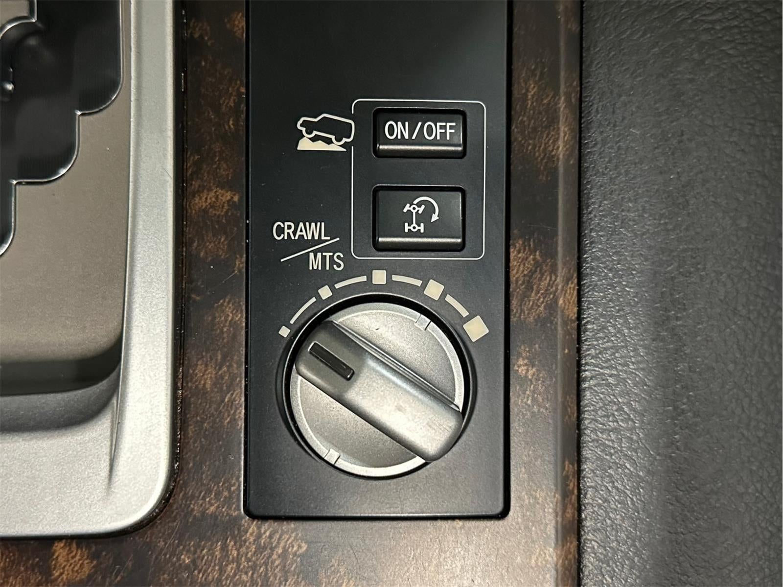 2013 Toyota Land Cruiser V8