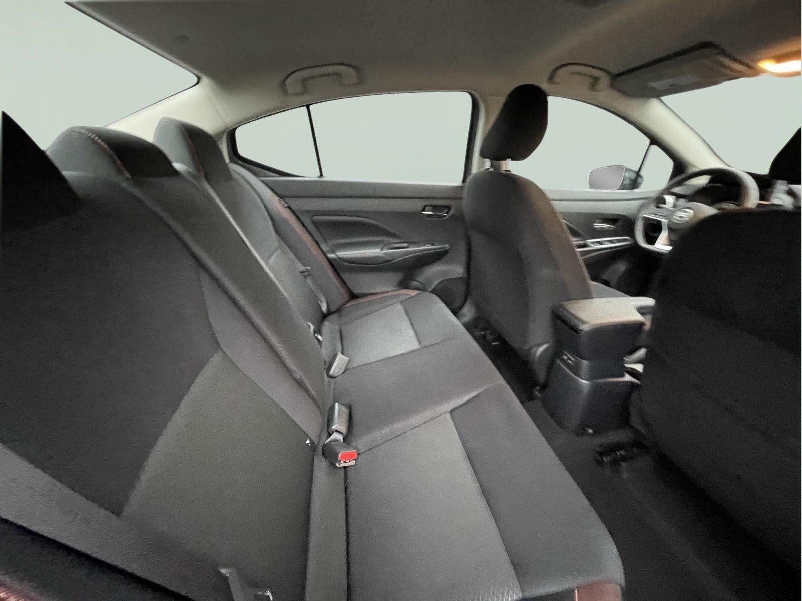 2021 Nissan Versa SR
