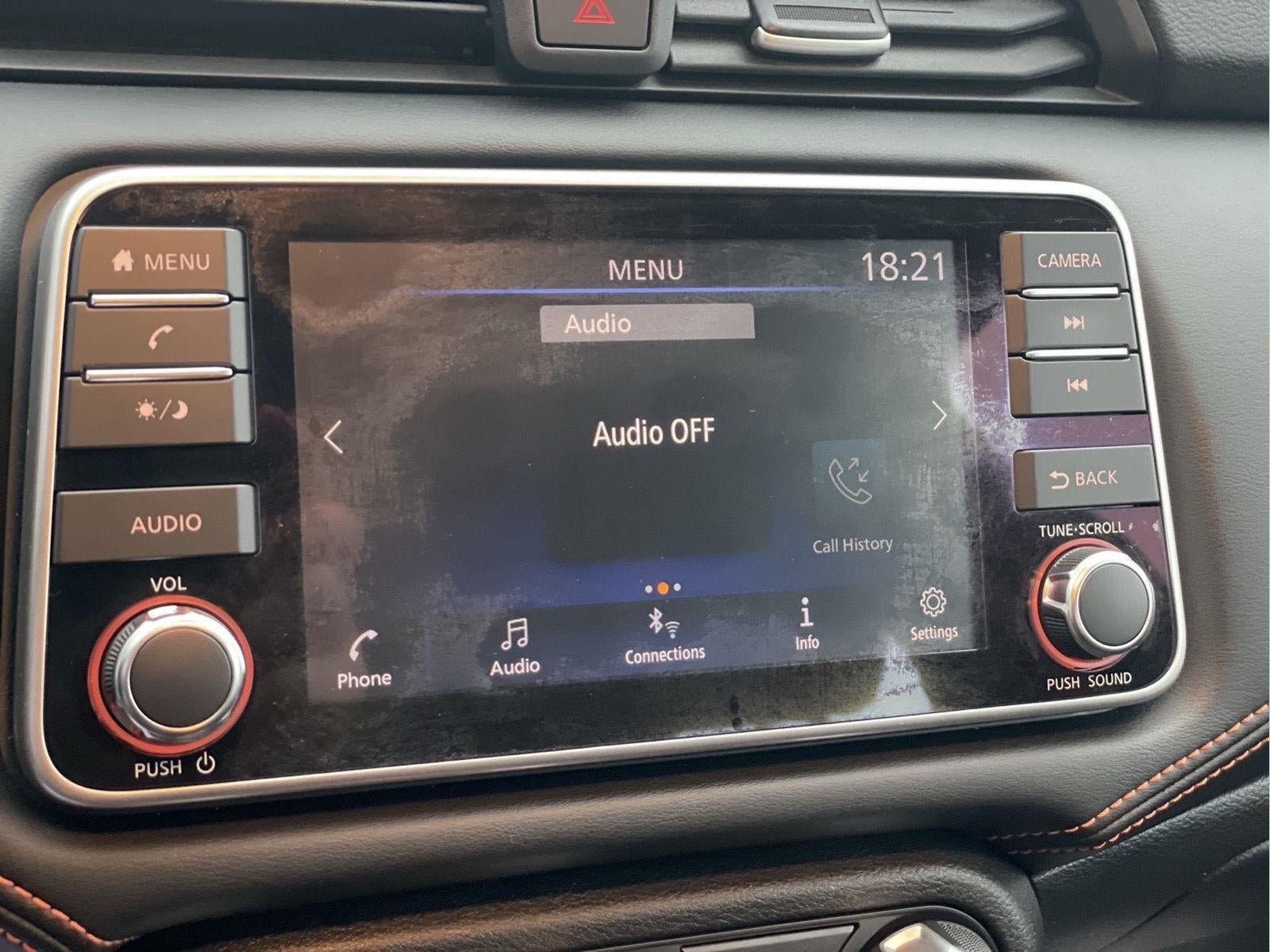 2021 Nissan Versa SR