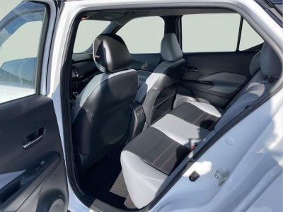 2022 Nissan Kicks SR