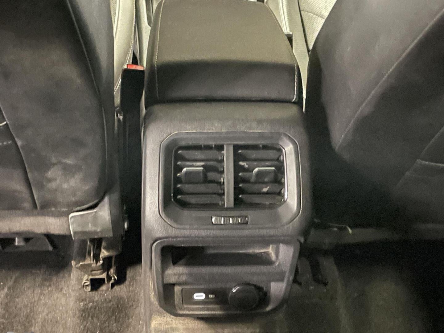 2023 Volkswagen Tiguan SEL R-Line