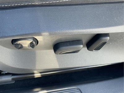 2023 Volkswagen Taos SEL