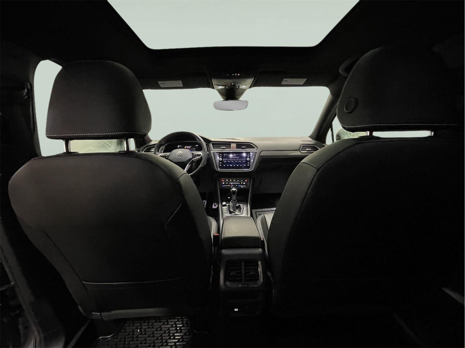 2023 Volkswagen Tiguan SE R-Line Black