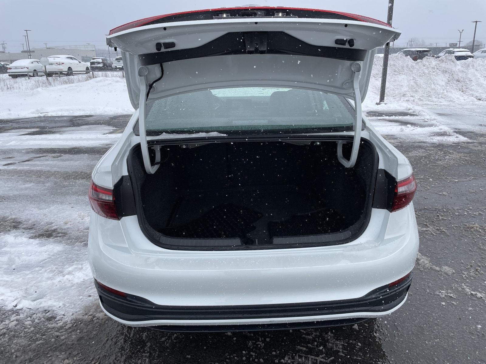 2025 Volkswagen Jetta SE