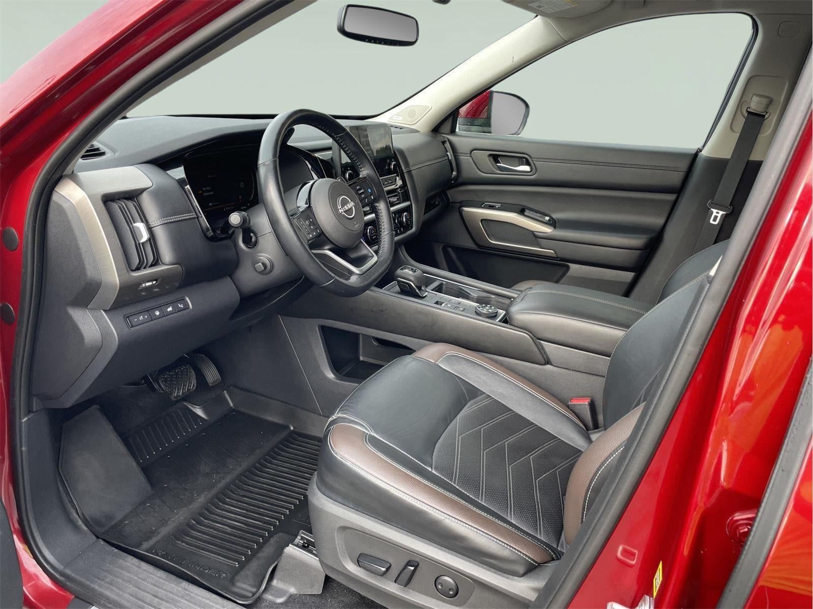 2022 Nissan Pathfinder Platinum