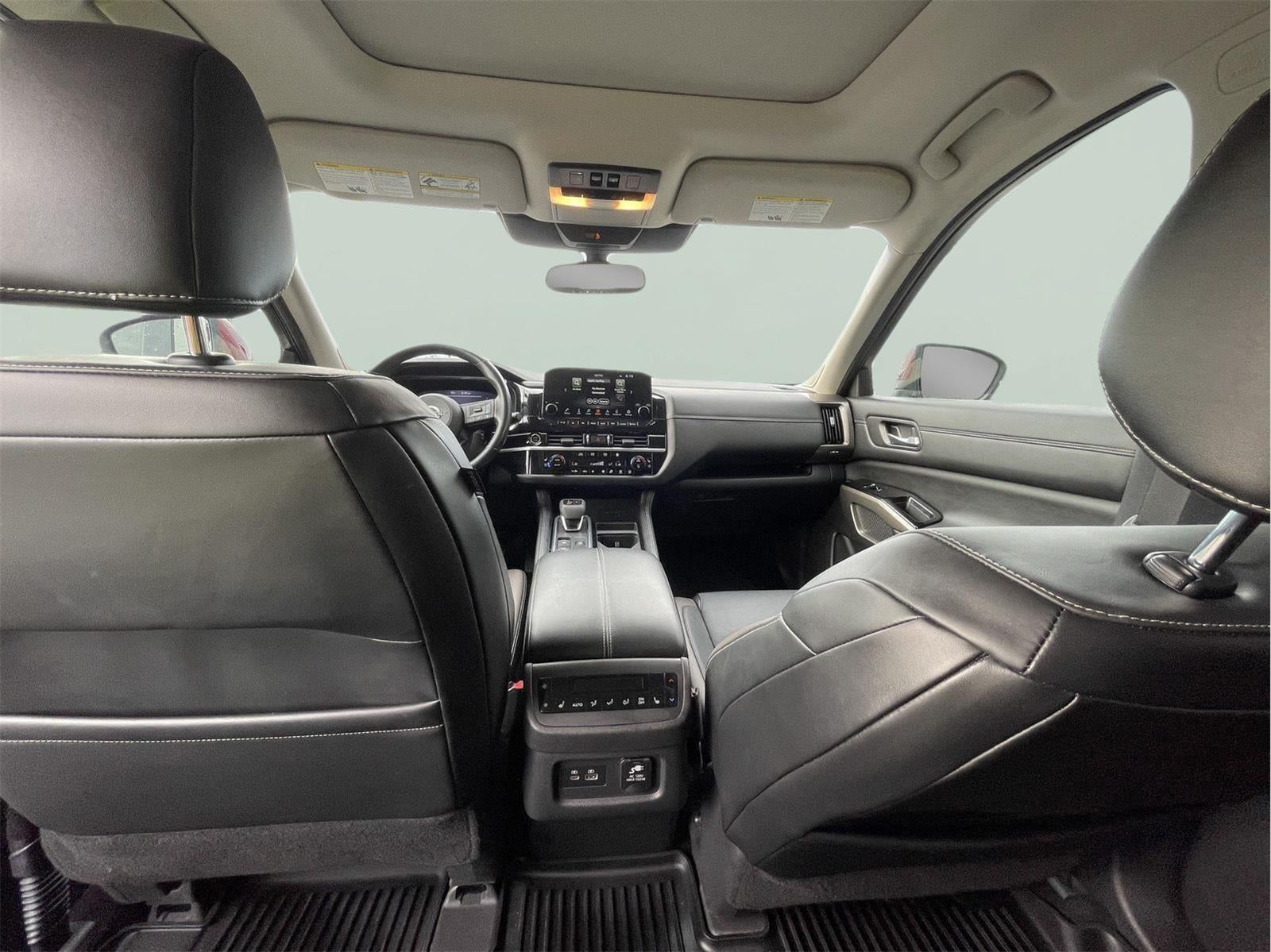 2022 Nissan Pathfinder Platinum