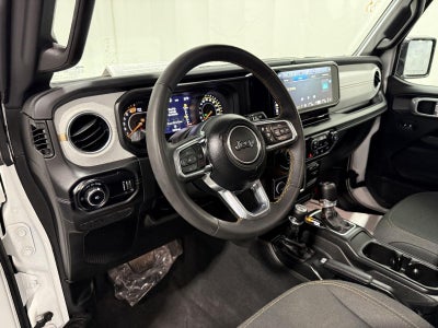 2024 Jeep Wrangler 4-Door Sahara
