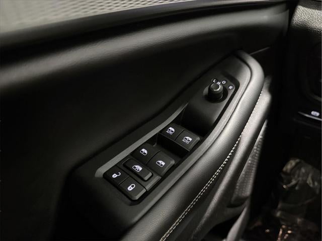 2023 Jeep Grand Cherokee Laredo 4x4