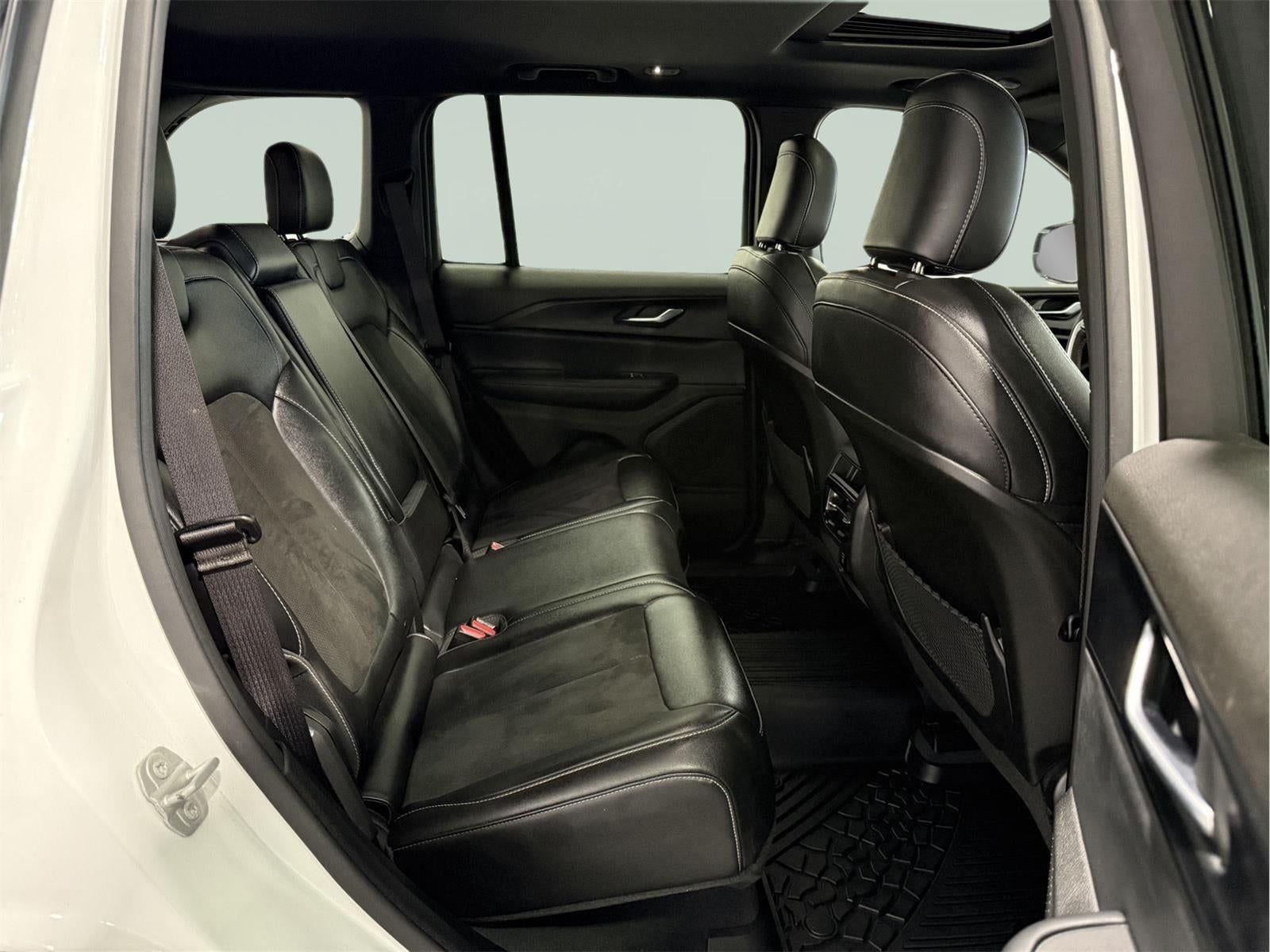 2023 Jeep Grand Cherokee Altitude 4x4