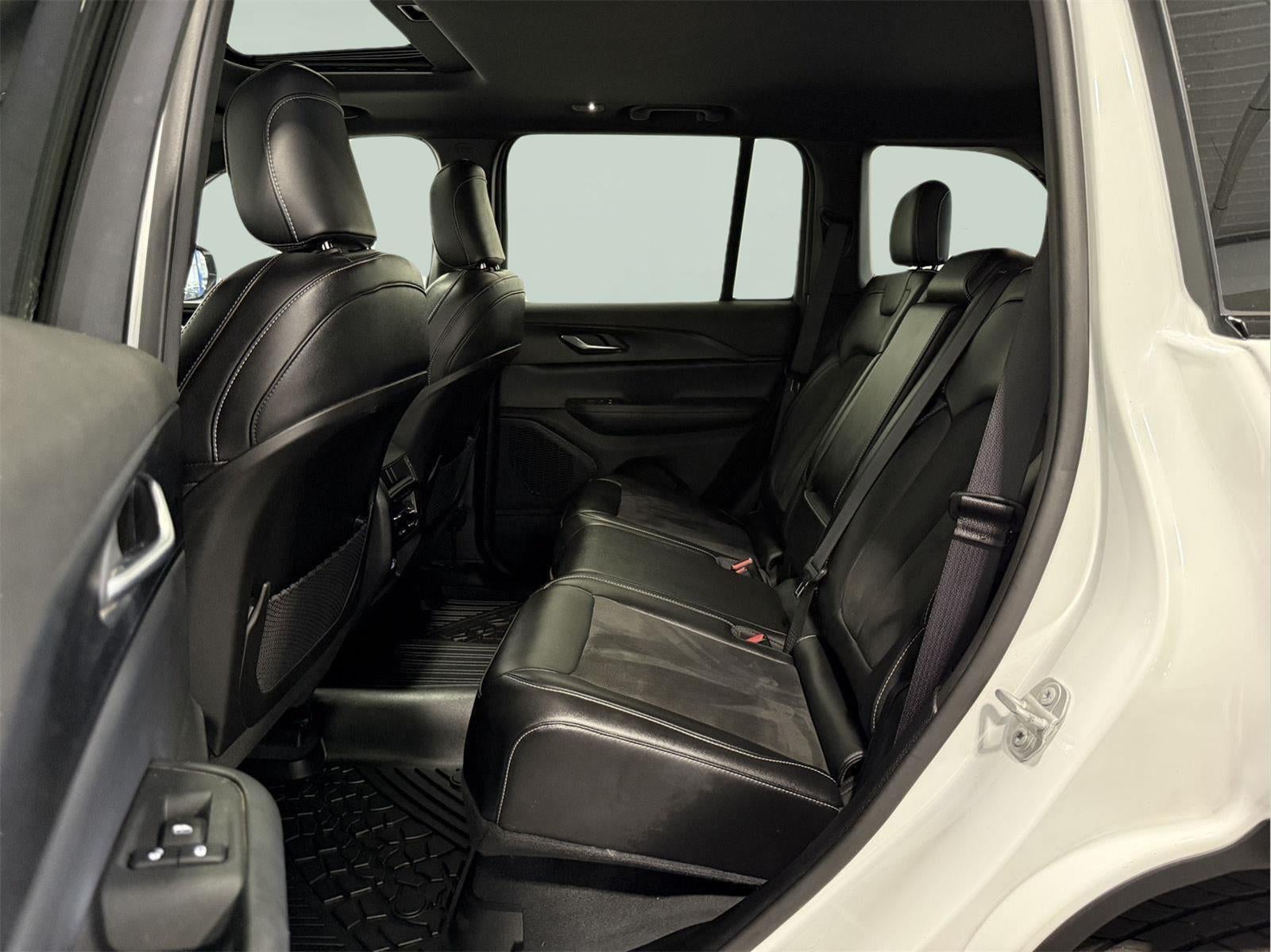 2023 Jeep Grand Cherokee Altitude 4x4