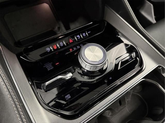2024 Jeep Wagoneer L Series II Carbide