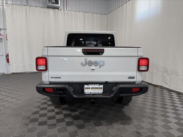 2023 Jeep Gladiator Overland 4x4