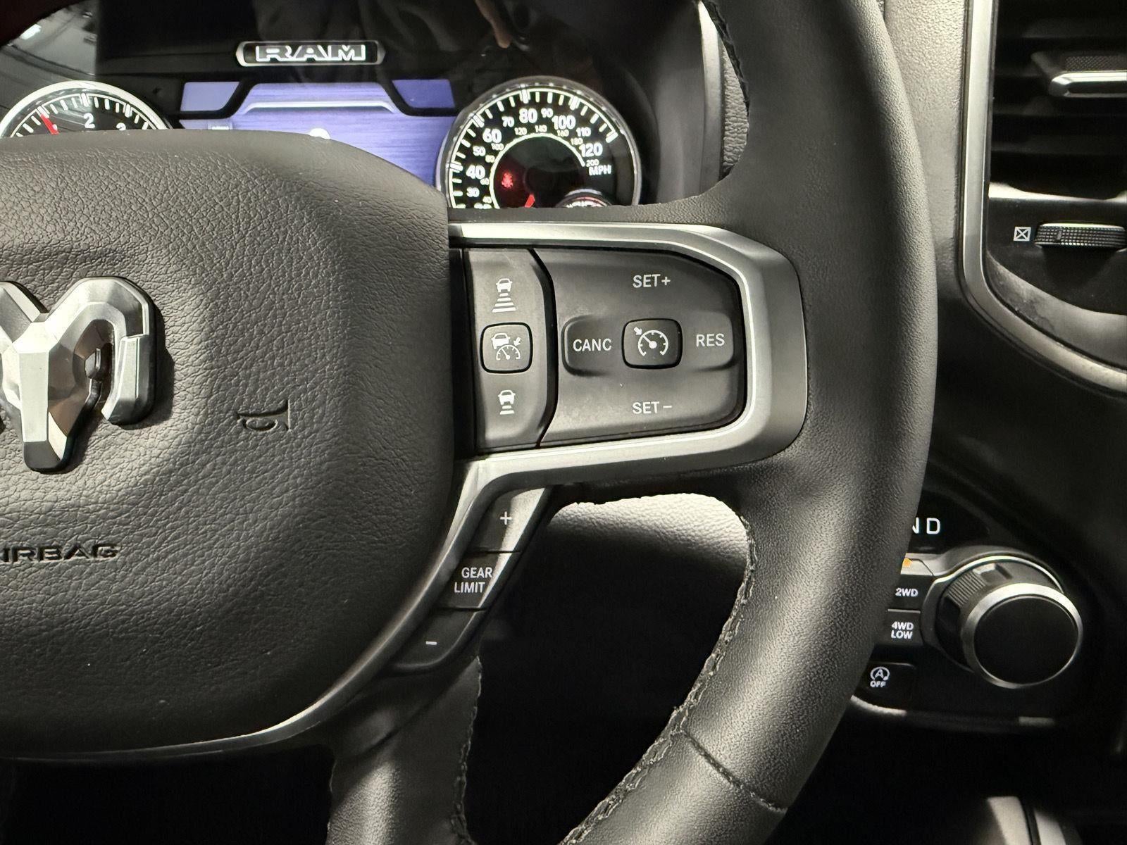 2025 RAM 1500 Big Horn Crew Cab 4x4 5'7' Box