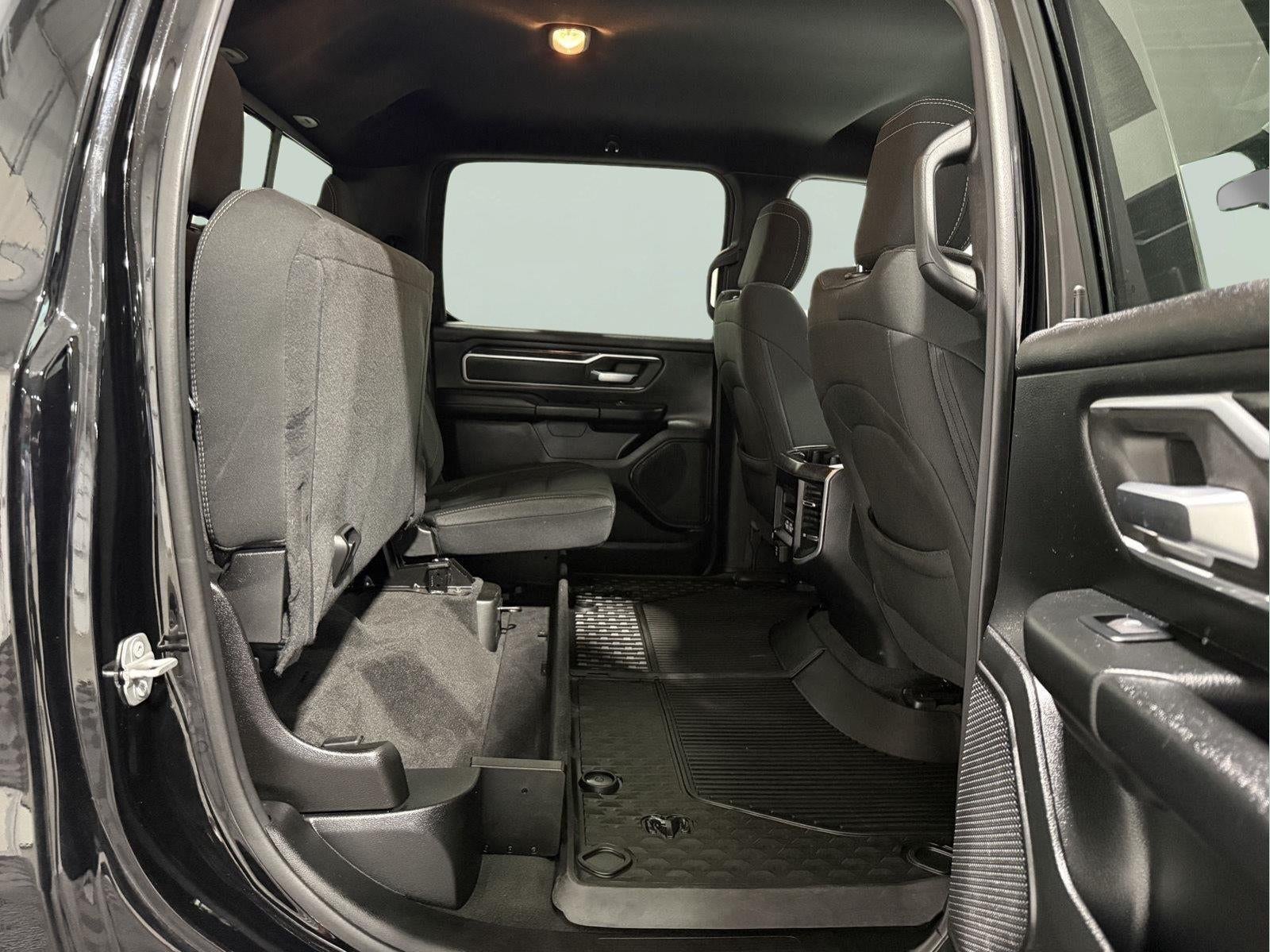 2020 RAM 1500 Big Horn Crew Cab 4x4 5'7' Box