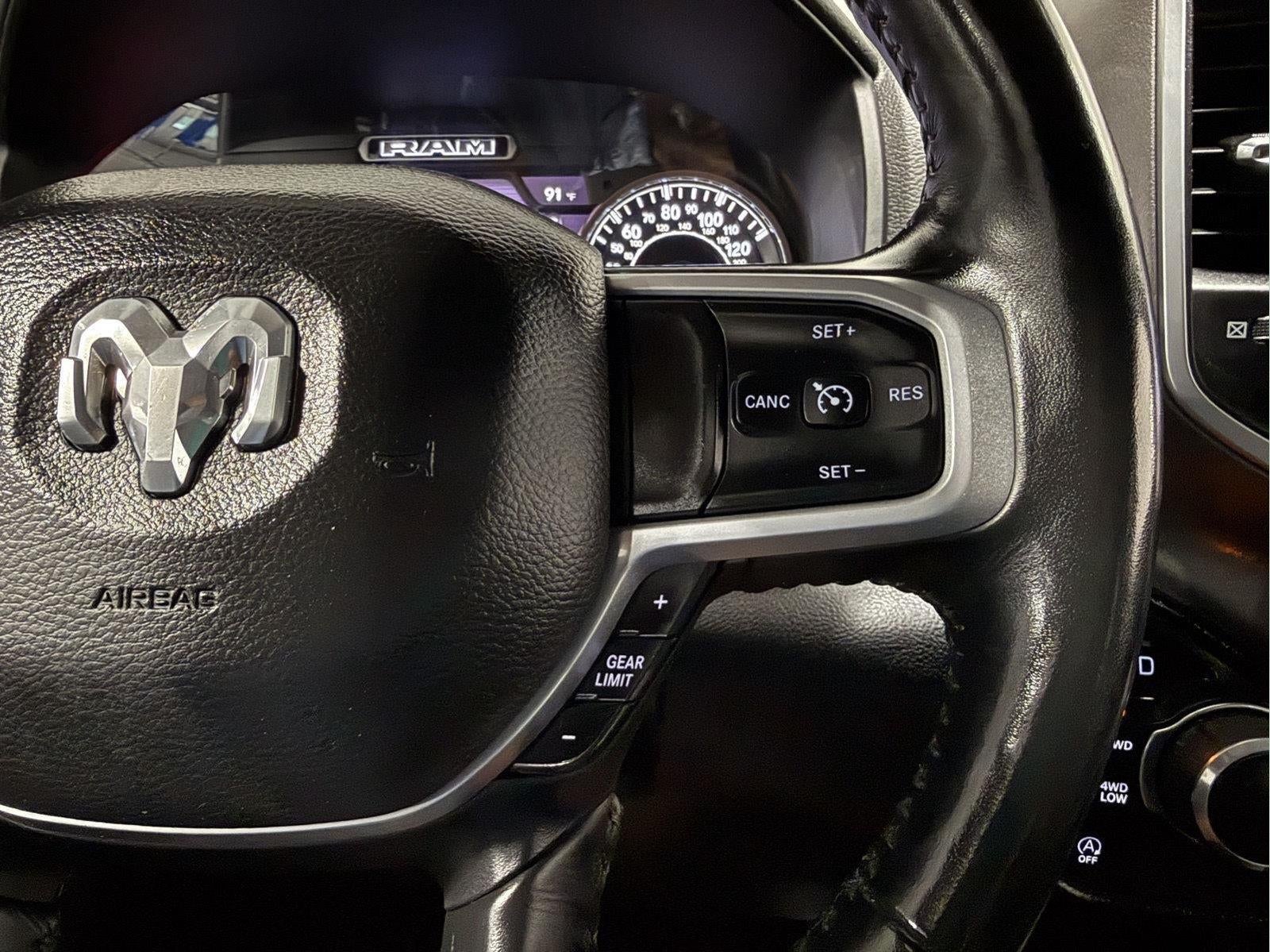 2020 RAM 1500 Big Horn Crew Cab 4x4 5'7' Box