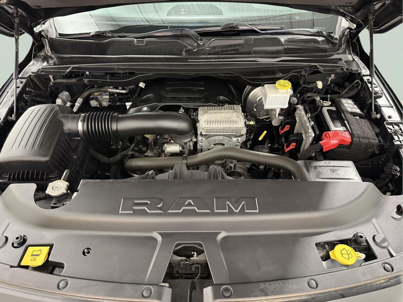 2020 RAM 1500 Big Horn Crew Cab 4x4 5'7' Box