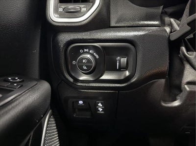 2020 RAM 1500 Big Horn Crew Cab 4x4 5'7' Box