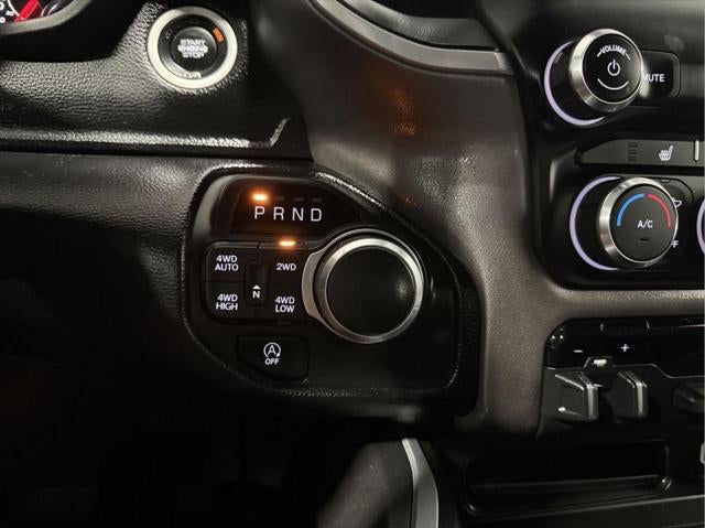 2020 RAM 1500 Big Horn Crew Cab 4x4 5'7' Box
