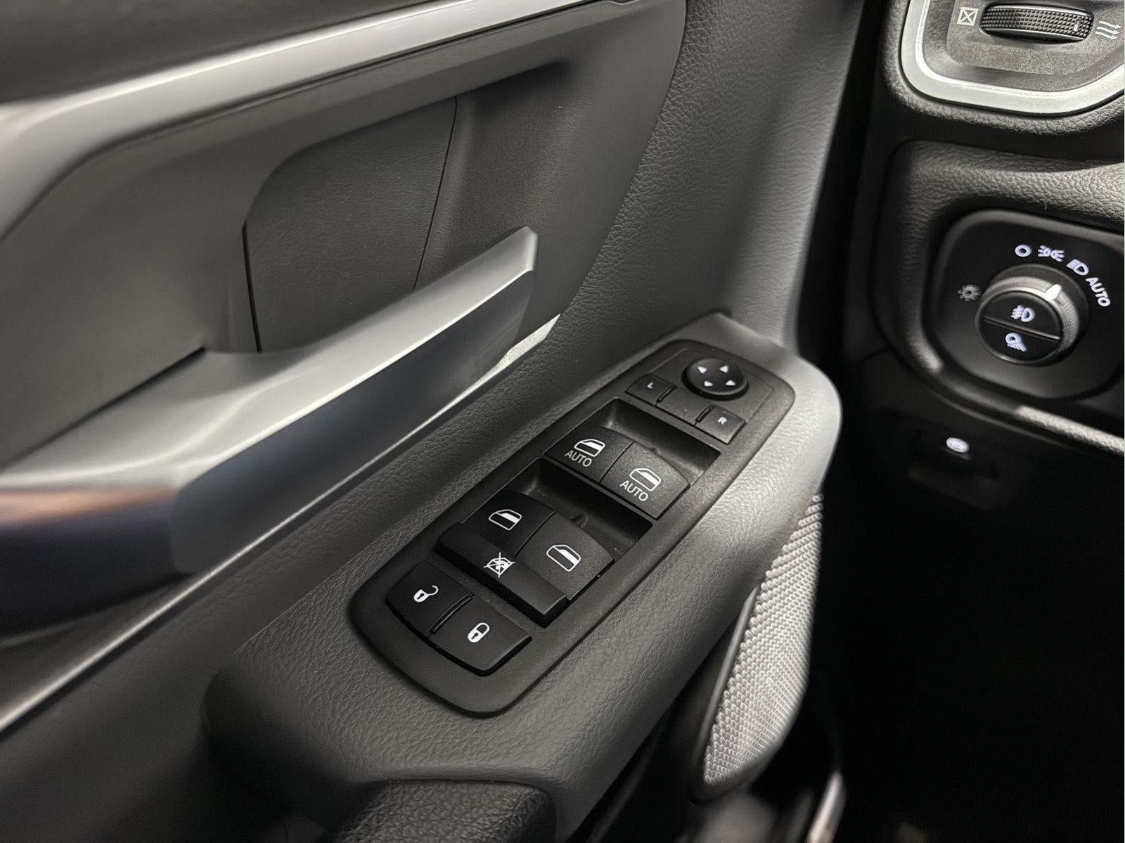 2023 RAM 1500 Big Horn Crew Cab 4x4 6'4' Box