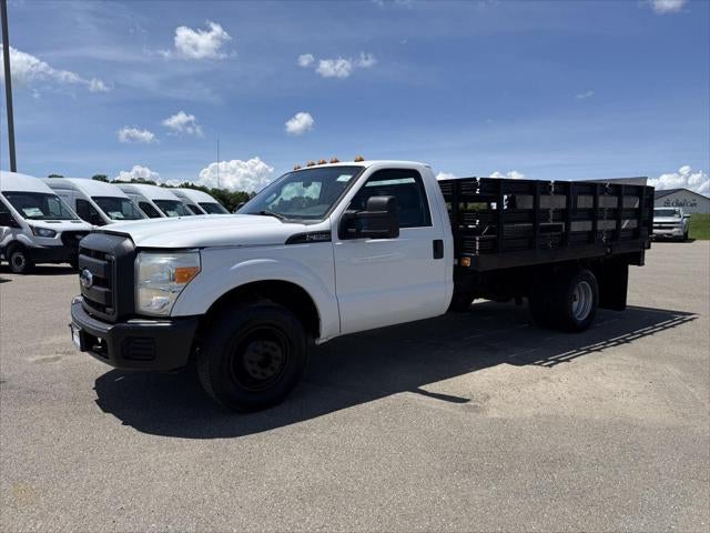 2015 Ford F-350 Chassis 2WD Reg Cab 165 WB 84 CA XL