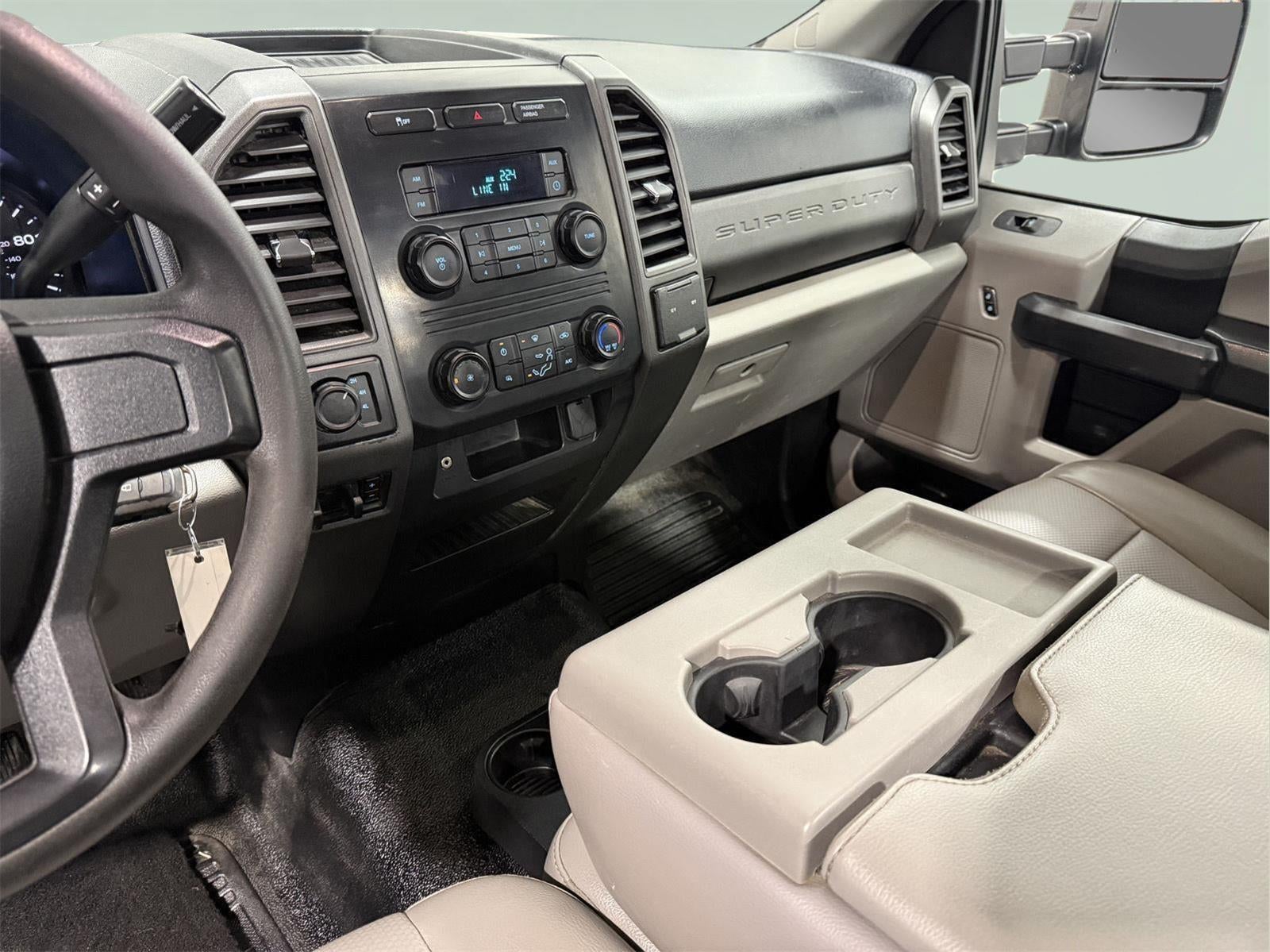 2018 Ford F-350 Chassis XL