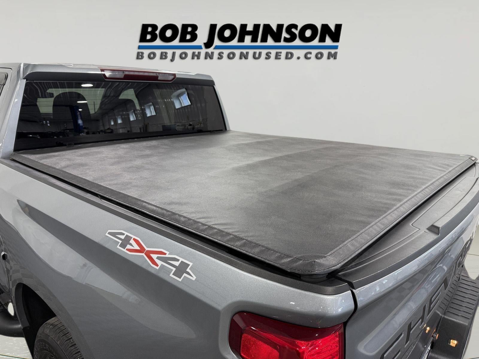 2023 Chevrolet Silverado 1500 4WD Crew Cab Short Bed Custom