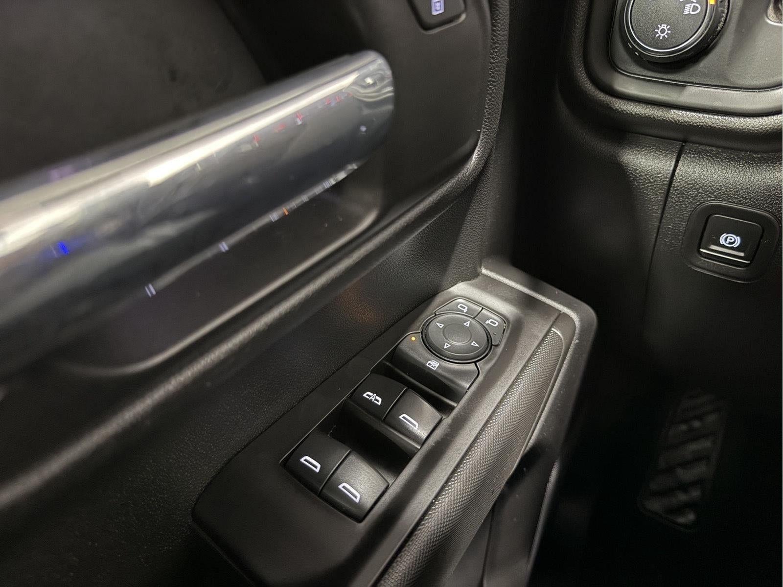 2021 Chevrolet Silverado 1500 4WD Crew Cab Short Bed Custom Trail Boss
