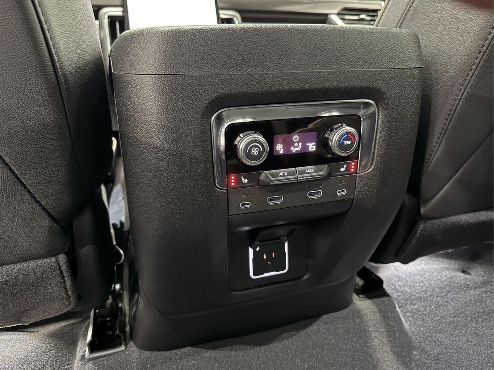 2025 GMC Yukon Elevation 4WD