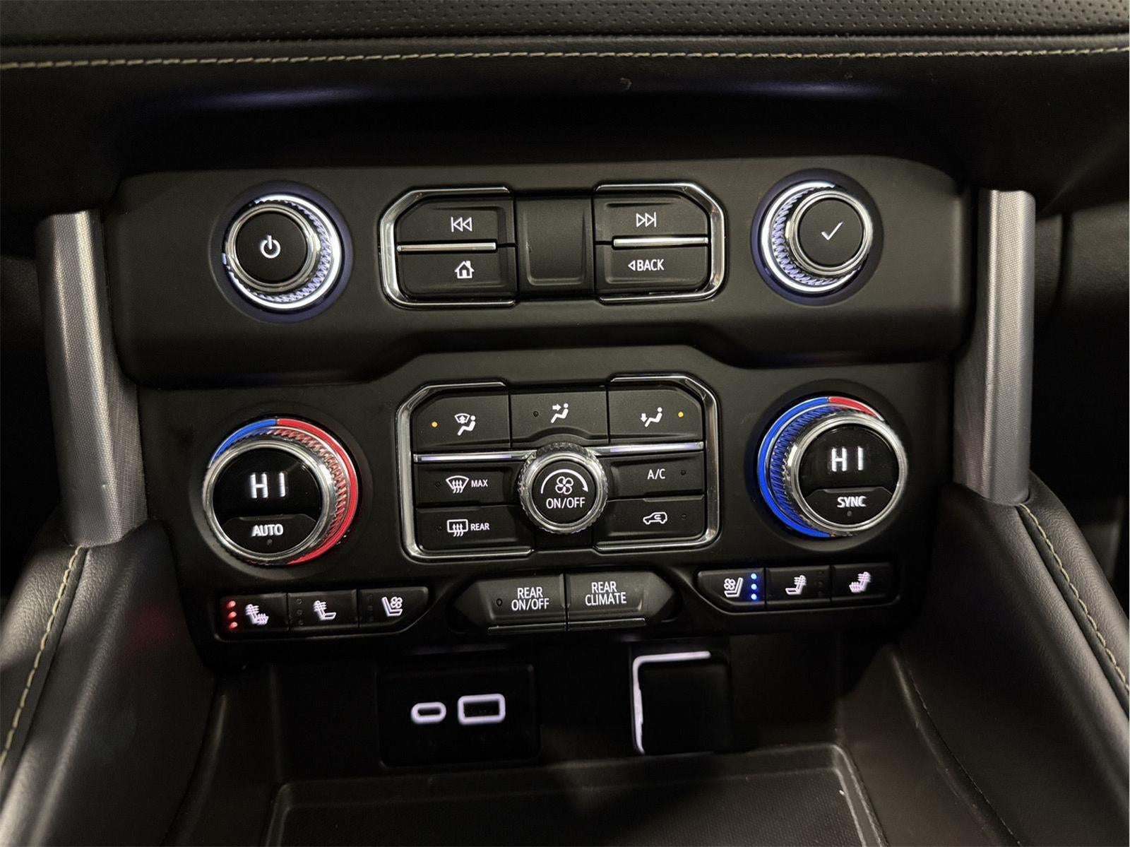 2023 GMC Yukon XL SLT