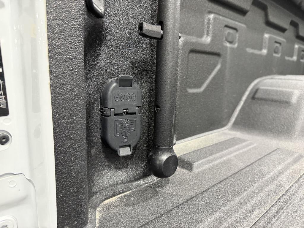 2025 GMC Sierra 2500HD 4WD Crew Cab Standard Bed AT4