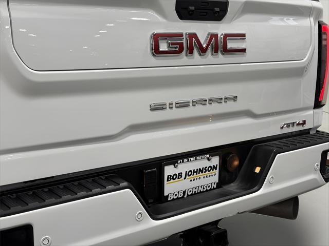 2025 GMC Sierra 2500HD 4WD Crew Cab Standard Bed AT4