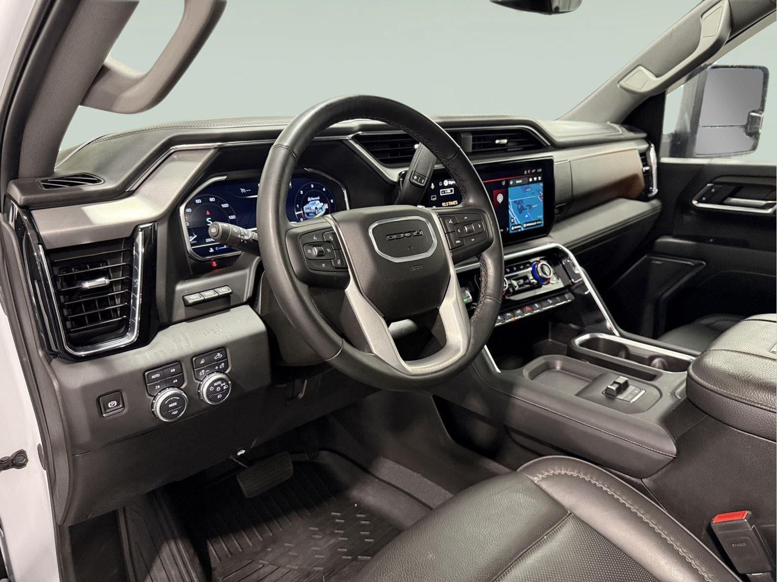 2024 GMC Sierra 2500HD 4WD Crew Cab Standard Bed Denali