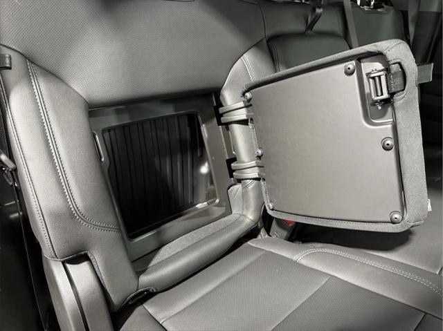 2025 GMC Sierra 2500HD 4WD Crew Cab Standard Bed SLT