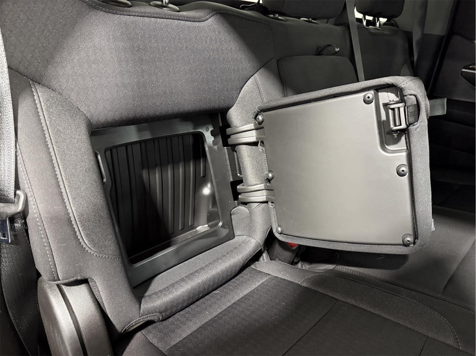 2022 GMC Sierra 1500 4WD Crew Cab Short Box Elevation