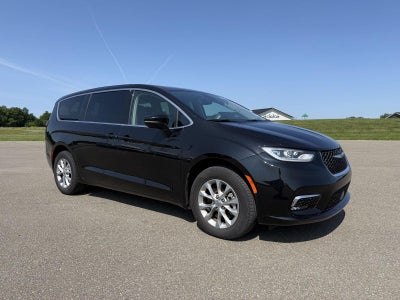 2024 Chrysler Pacifica Touring L AWD