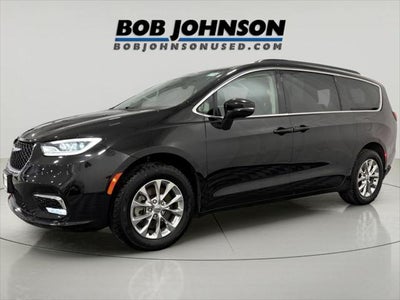 2022 Chrysler Pacifica Touring L AWD