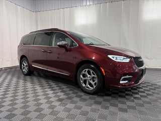 2022 Chrysler Pacifica Limited AWD