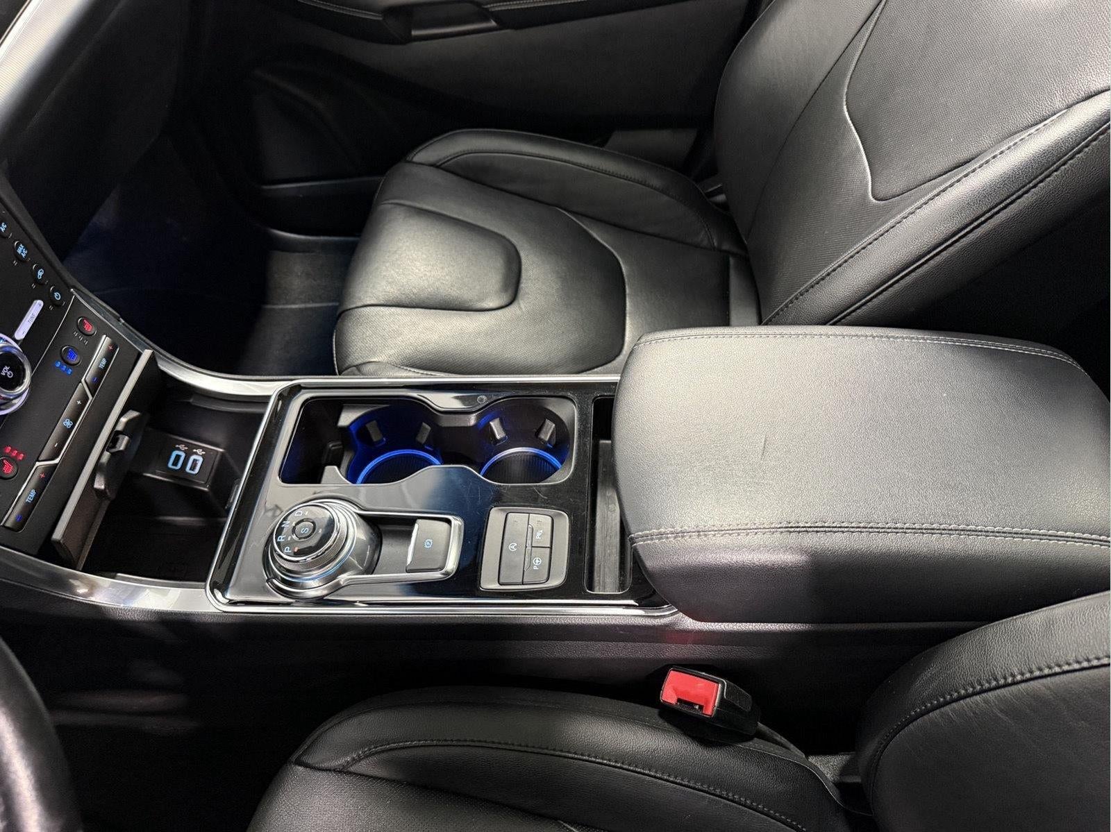 2020 Ford Edge Titanium