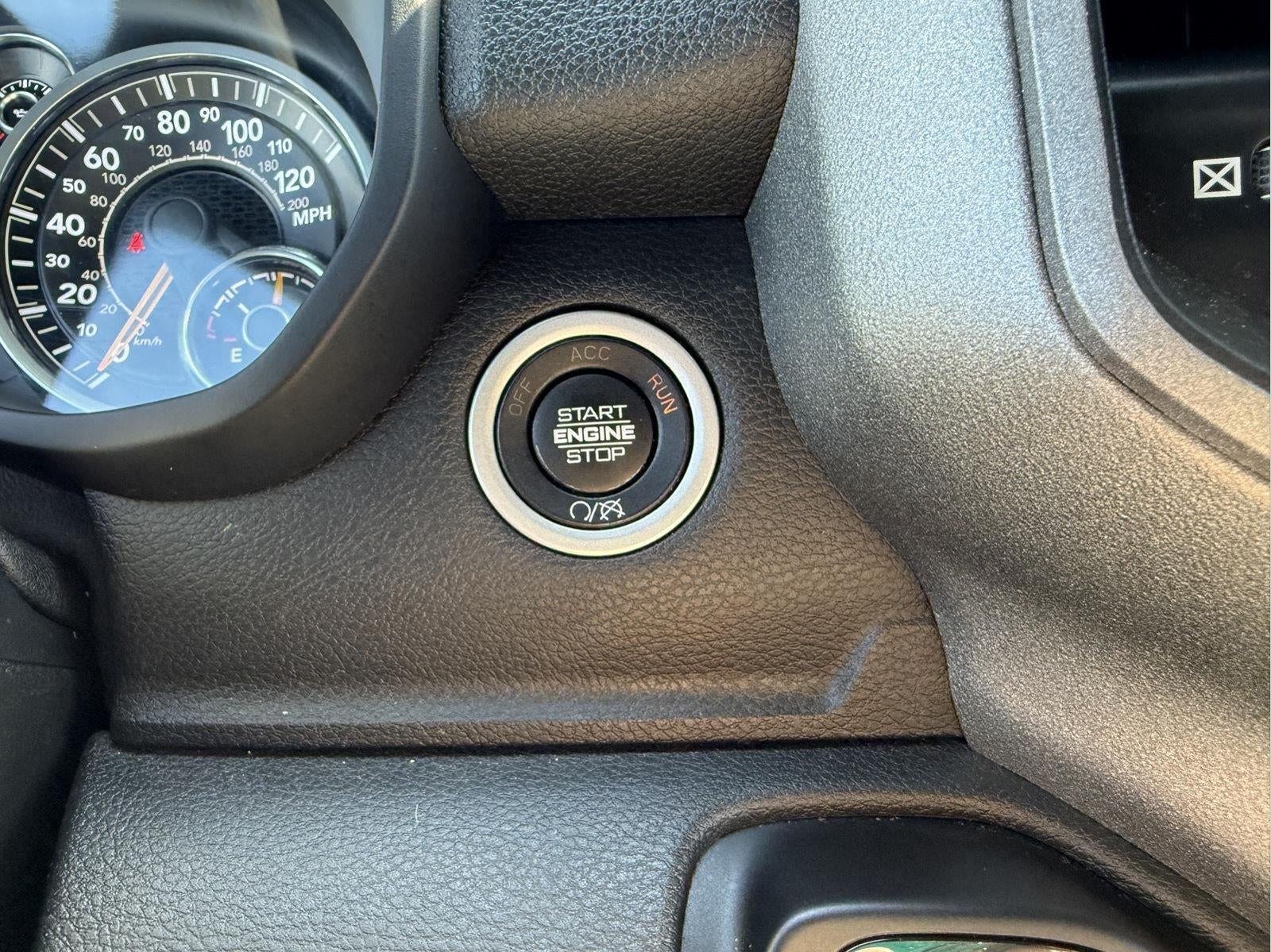2021 RAM 2500 Tradesman Crew Cab 4x4 6'4' Box