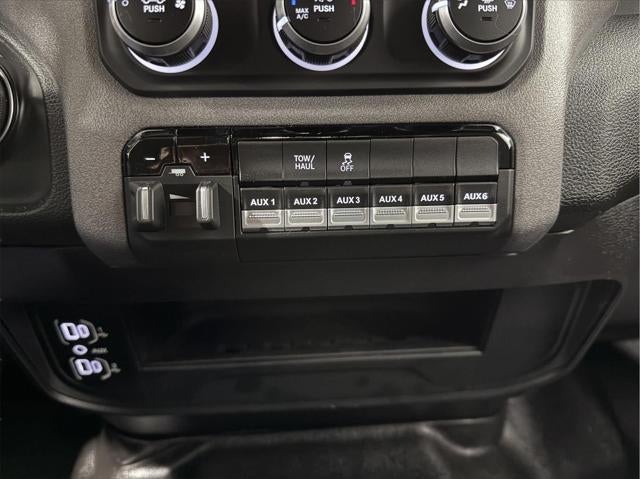 2024 RAM 2500 Tradesman Crew Cab 4x4 6'4' Box